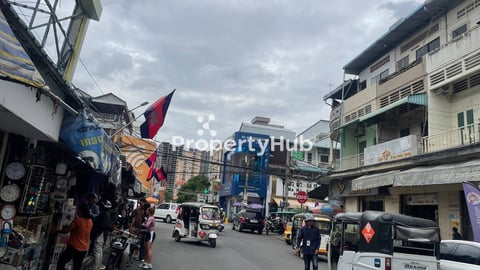 Charming Linkhouse for Rent on Street 450