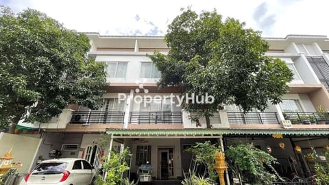 Link House for Sale in Borey Peng Huoth Chbar Ampov