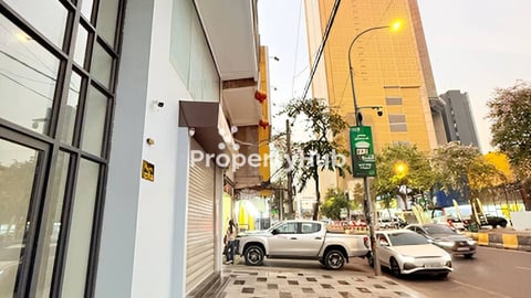 អគារសម្រាប់ជួលនៅលើផ្លូវព្រះមុនីវង្ស