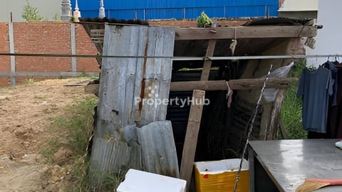 ដីលក់ ជិតវត្តទួលអស់លោក​ 4x15m