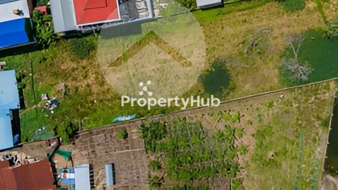 សាកសមសម្រាប់ការវិនិយោគ➡ ដីដែលហ៊ុំព័ទ្ធដោយលំនៅដ្ឋានឯកជន និងកន្លែងពាណិជ្ជកម្ម