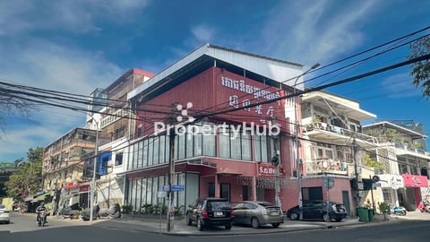 Large 15m x 16m Corner Shophouse for Sale in Khan Daun Penh 