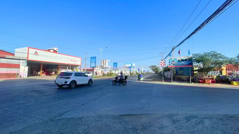 ដីឃ្លាំងលក់នៅលើផ្លូវ217