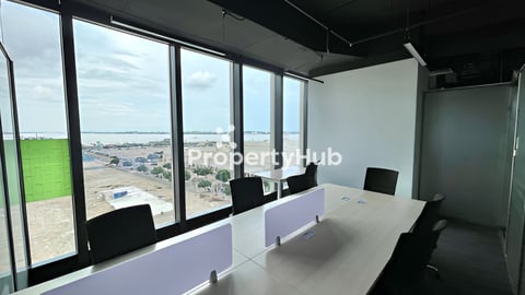 ការរិយាល័យជួល តម្លៃ500ជាងមានសម្ភារ: បែរទៅមាត់ទន្លេ ទេសភាពស្អាត