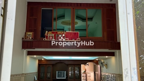 Flat for sale, 2 floors and roof, Borey Pipupthmey Sarong Andet