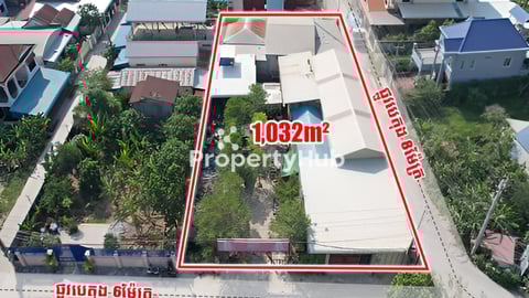 🏘 ​ឃ្លាំងនិងផ្ទះ (កែង) ជិតផ្សារព្រែកហូរ ក្រុងតាខ្មៅ ត្រូវការលក់បន្ទាន់ខ្លាំង