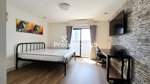 For rent: Full-furnished studio with free WiFi near Boeng Kak