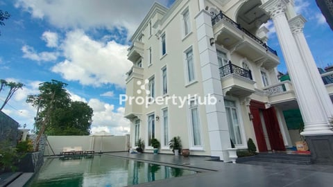 Premium Luxury Villa in Sen Sok  7 Bedroom Executive Residence for Sale