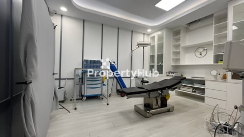 ហាងអាជីវកម្មសម្រាប់ជួល នៅទួលទំពូង ទីតាំងល្អ បើបើកហាងសាឡន បើកហាងកាហ្វេ និងប្រកបអា