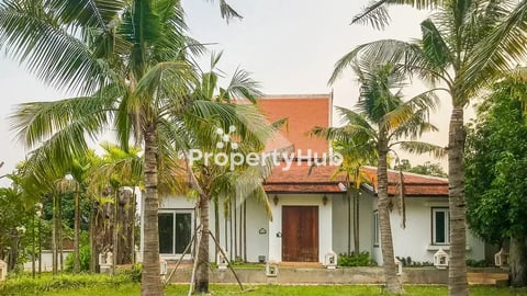 Khmer-European Hybrid Villa for Sale in Sala Kamraeuk Area