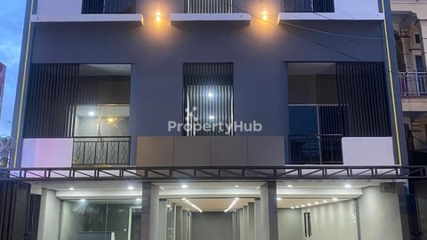 24-ROOM COMMERCIAL BUILDING IN PHNOM PENH