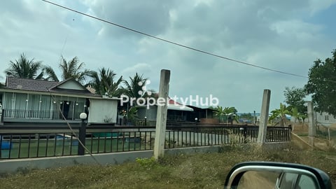 ដីក្រុងសួង ជាប់ផ្លូវដី