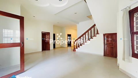 Beautiful Swimming Pool Villa for Rent in BKK1