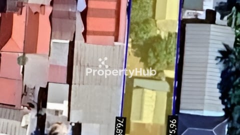 ដីលក់ទំហំ: 12m x 70m ជាង (ជាប់ផ្លូវធំ និងទន្លេ) ក្នុងស្រុកល្វាឯម