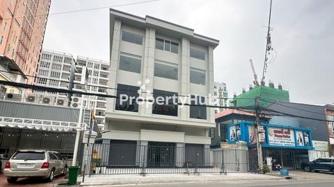 Commercial Shophouse for Rent in Toul Tumpung st 432