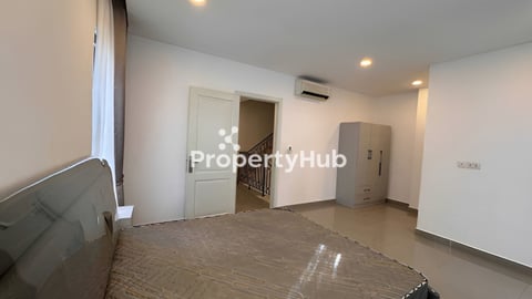 🏠វីឡាភ្លោះសម្រាប់លក់ នៅក្នុងបុរីជីបម៉ុងលែនម៉ាក 60m