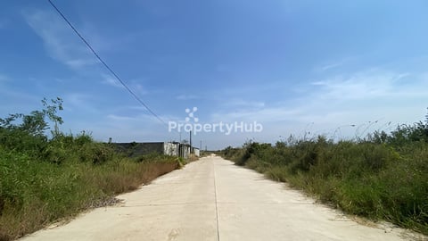 ដីលក់​ នៅក្នុងបុរីកាំងម៉េង​ ទំហំ​ 20mx30m