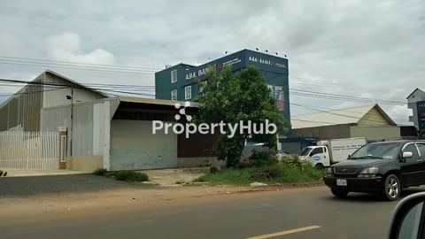 ដីលក់ប្លងរឹង (ជិតផ្សារកំពង់ថ្ម)