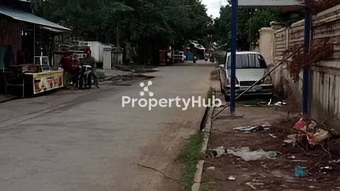 ដីតារាងបាល់លក់