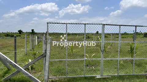 ដីលក់ ៣០០ m2  តំបន់អភិវឌ្ឍន៌ស្ពឺ (ដីប្លង់រឹង) ស្រាប់