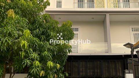 វីឡាកូនកាត់សម្រាប់លក់