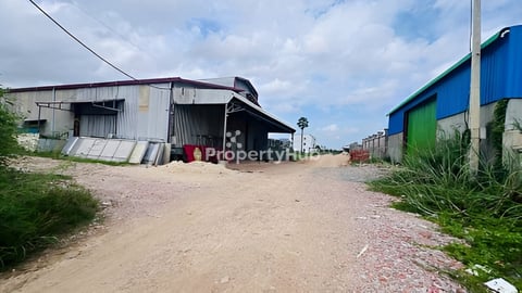 ម្ចាស់លក់ដីបន្ទាន់តម្លៃ55000$ចរចា(លក់ខាត)