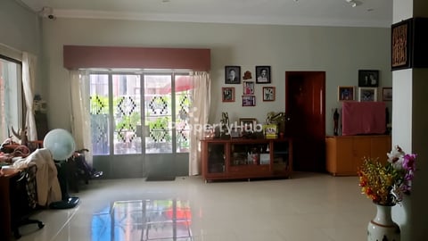 ផ្ទះអាជីវកម្មជាប់ផ្សារសាមគ្គី