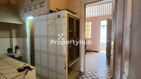 ជួលឬលក់ ផ្ទះល្វែងជាន់ទី៣ ក្រោយ សណ្ឋាគារ Hayat Regency