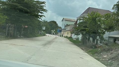 ដីលក់នៅអរិយក្សត្រ​ ជិតផ្សារព្រែកលួង- Land for Sale (Negotiable)