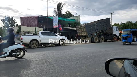 ដីលក់នៅជាប់ផ្លូវជាតិលេខ2