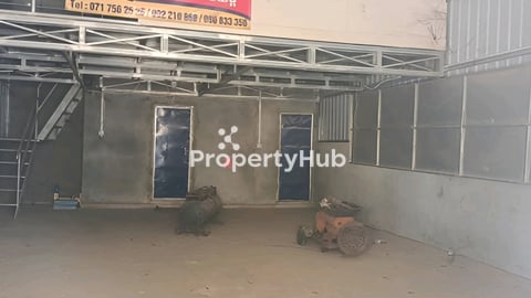 ឃ្លាំងជួល និងលក់  កែងស្តុបបំបែកលាច ប្លង់រឹង 69,000$ ចចារ ត្រូវការលុយ