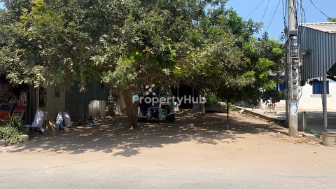 ដីលក់ ទីតាំងល្អ (ចចារ)