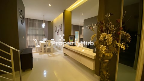 (Rent out) - Villa for rent - Penghout Boengsnor Chbar Ampov) Available from Nov