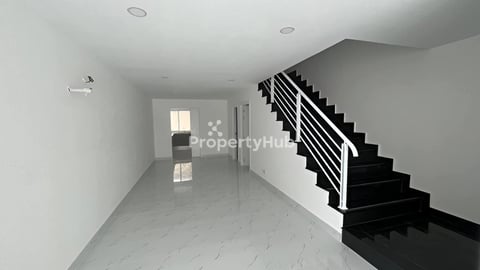 🏠 ផ្ទះអាជីវកម្មពីរ(02)ល្វែងសំរាបលក់បន្ទាន់ខ្លាំង