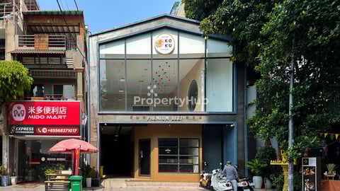 Spacious Shophouse for Rent along st 63 in BKK1