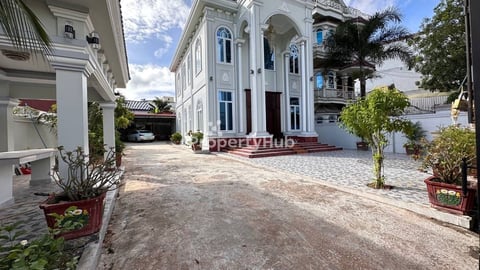 Villa for rent near phaleu market