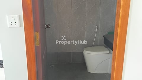 បន្ទប់ជួលថ្មី🏠(free water,WiFi and A motor)