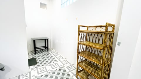 Resort’s rooms for rent at reasonable price.