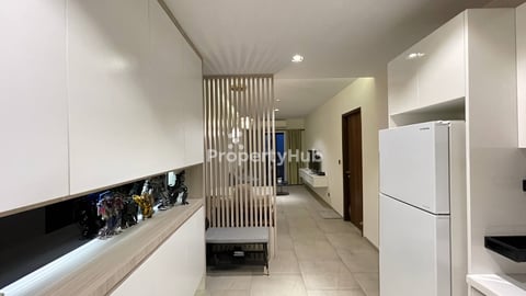 1-BR with Modern Decor