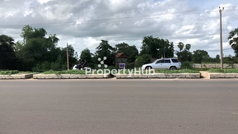 ដីនៅលើផ្លូវរដ្ឋលេខ7 លក់បន្ទាន់ ដីមានផ្លូវ2 សាកសមសម្រាប់អាជីវកម្មគ្រប់ប្រភេទ