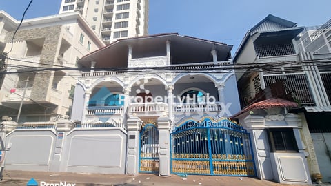 Large House for rent in Bkk3