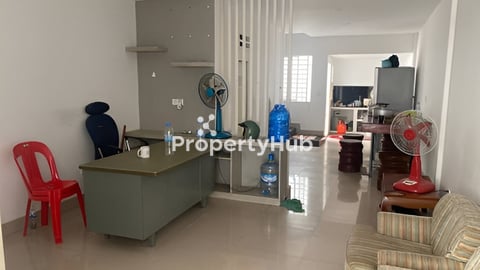 ផ្ទះ២ជាន់ ឡៃឡុង ក្រោយបុរីពិភពថ្មីចំការដូង 8xxxx