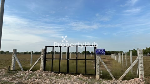 ដីលក់ក្រុងបាវិត10*50