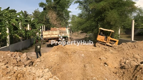 ដីភូមិស្អាតលក់ឡៃឡុងប្រញាប់ស្មើជ្រុងក្បែរផ្លូវជាតិលេខ៥ 13m*48m