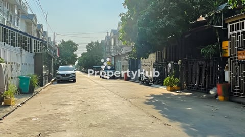 🏘 ផ្ទះល្វែង ក្នុងបុរី លឹមឈាងហាក់ចំការដូង ត្រូវការលក់បន្ទាន់ខ្លាំង