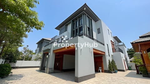 Villa Queen for Rent in Borey Chip Mong Landmark 271