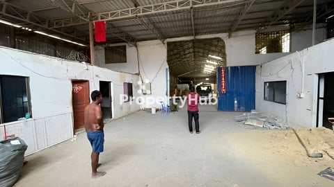 ឃ្លាំង​លក់​ជាប់ផ្លូវមេ12m មានចំណូល1600$/ខែ