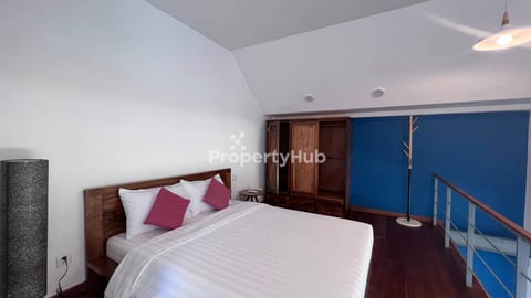 Classic Duplex One Bedroom Apartment For Rent in BKK3