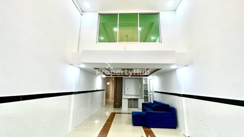 ផ្ទះល្វែង ដេគ័រស្អាត លក់បន្ទាន់ខ្លាំង! តម្លៃក្រោមទីផ្សារខ្លាំង នៅម្តុំទួលសង្កែ (