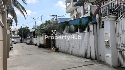 ឃ្លាំងជួល